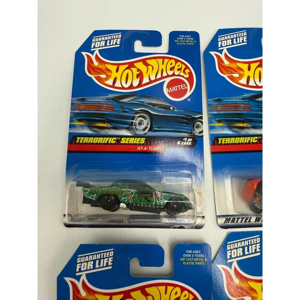 Hot Wheels Terrorific Series Set of‎ 4 1999 Vintage Diecast Cars 977 978 979 980